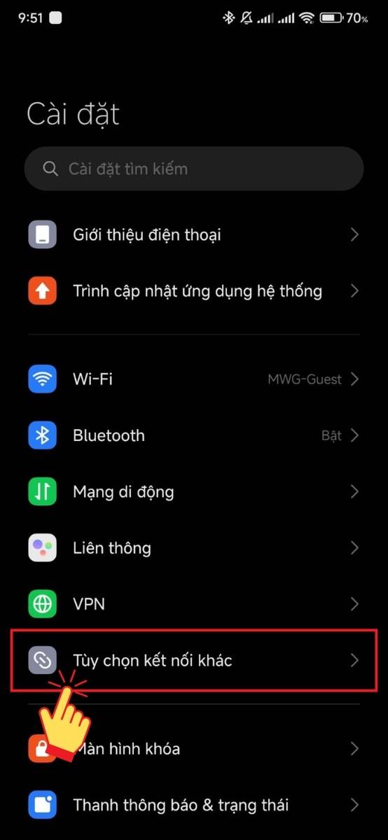 Vào Cài Đặt (Settings) > Chọn Tùy chọn kết nối khác (Connection & Sharing)