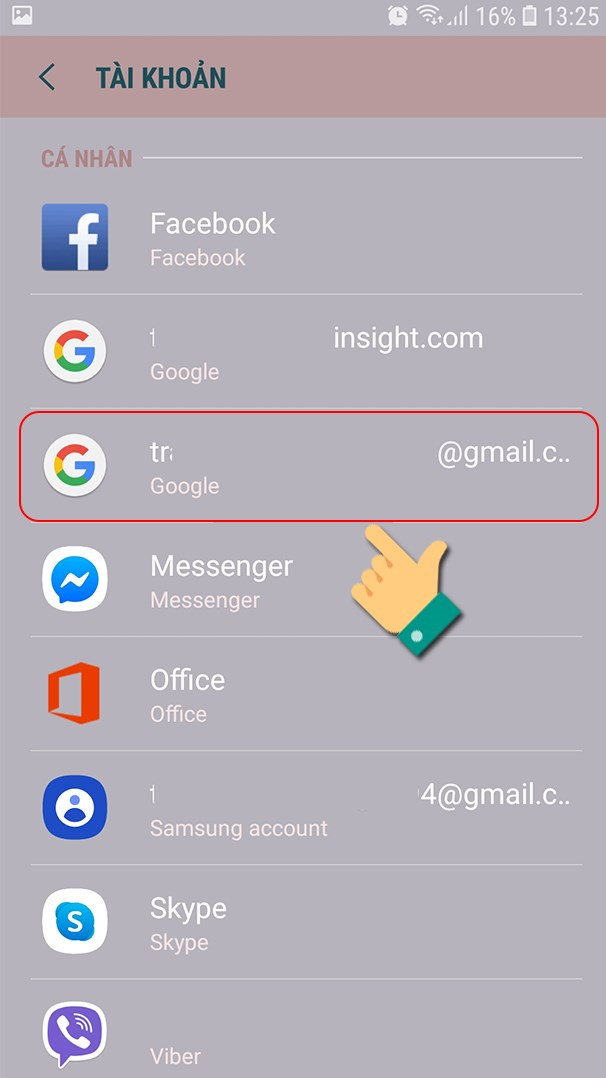 alt text: Nhấn chọn vào tài khoản Gmail mà bạn muốn xóa trên thiết bị Android