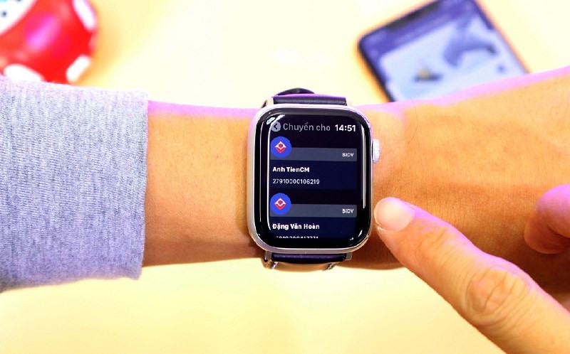 BIDV Smart Banking hỗ trợ người d&ugrave;ng tr&ecirc;n Apple Watch