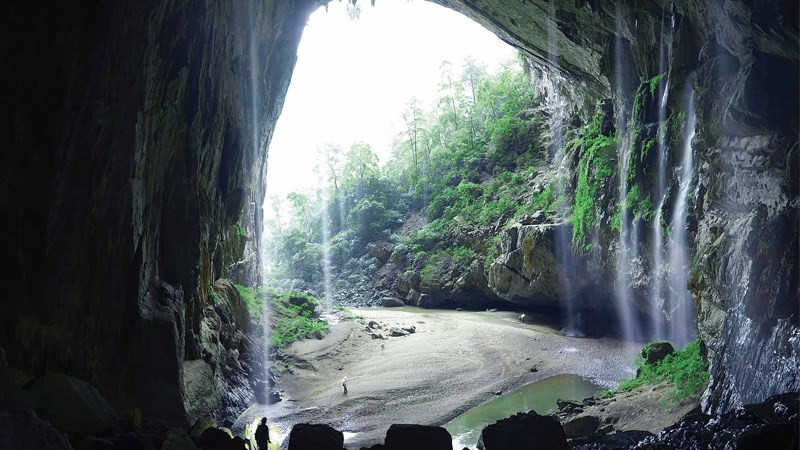 Hang Én - động Phong Nha