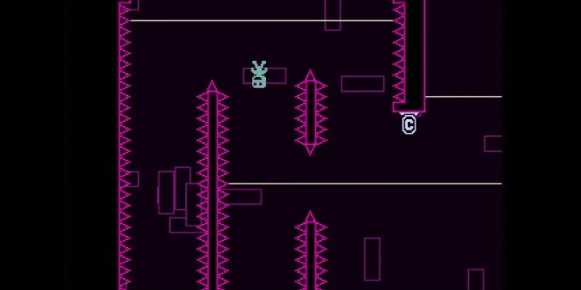 Ảnh chụp màn hình game VVVVVV, nhân vật người que đang đứng trên trần nhà, biểu thị khả năng đổi trọng lực trong môi trường pixel art tối giản đầy gai nhọn.