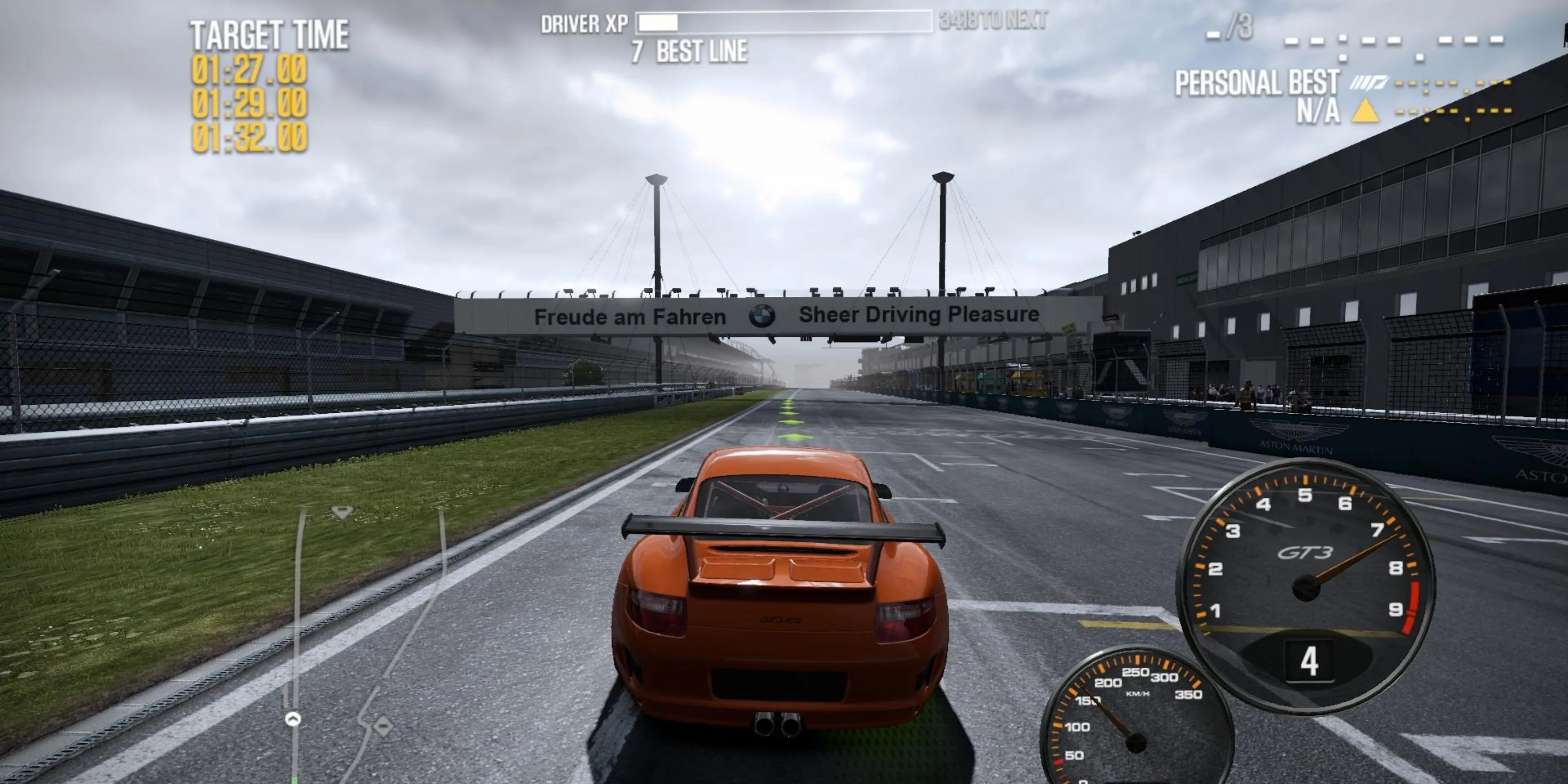 Cảnh đua xe trong NFS Shift 2 Unleashed