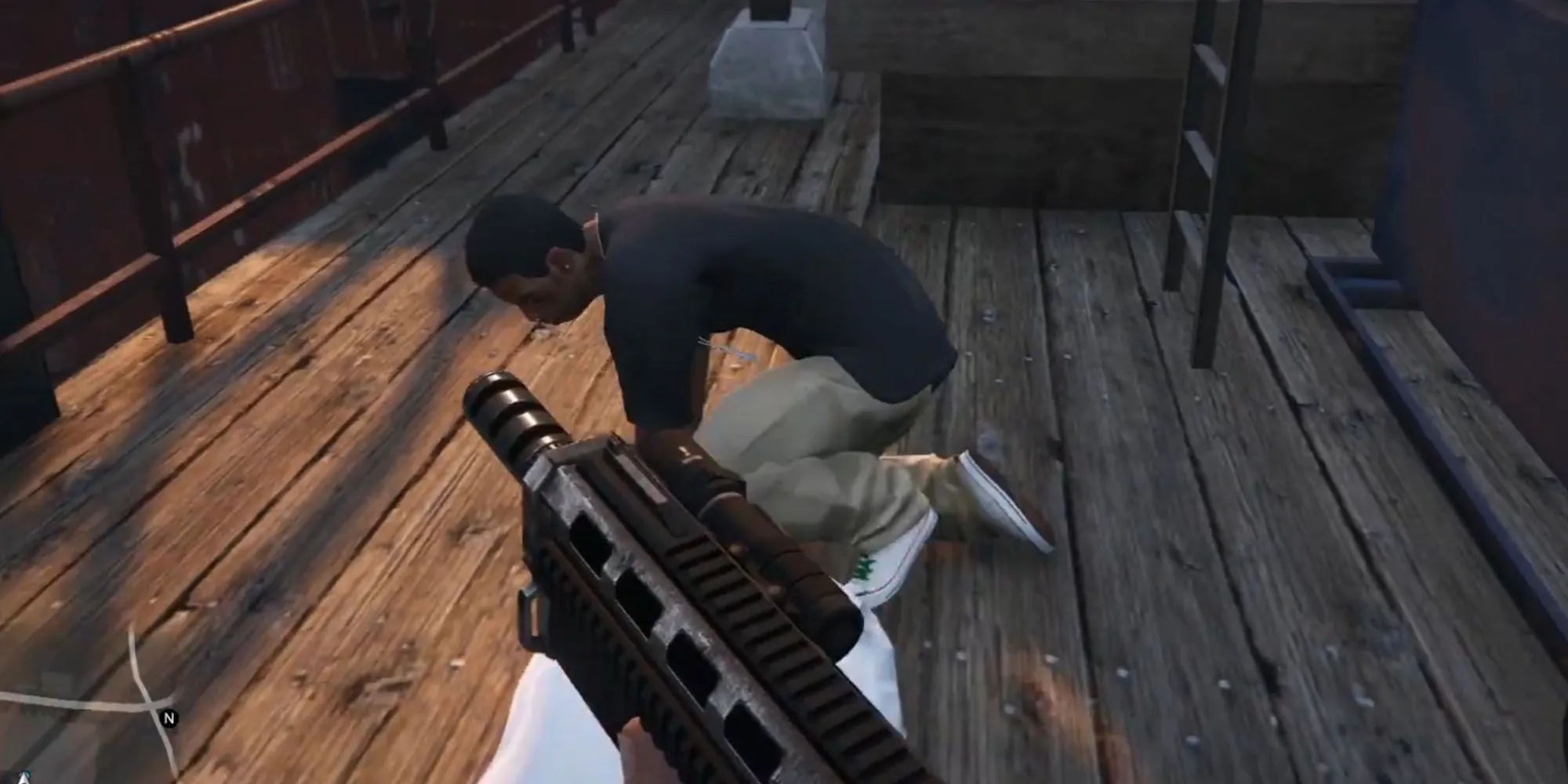 Franklin và đồng đội đấu súng trong nhiệm vụ Lamar Down GTA V