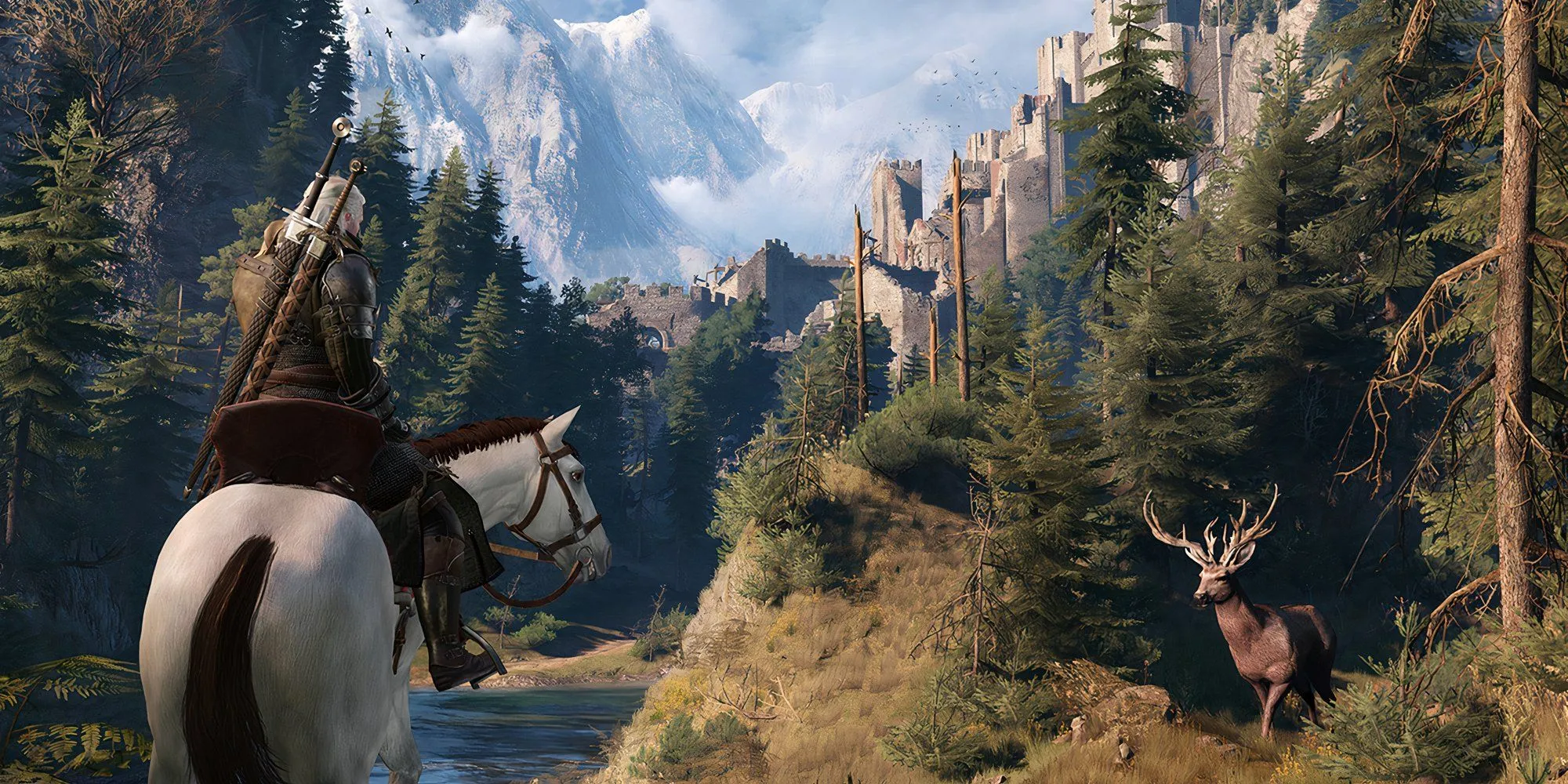 Geralt xứ Rivia trong The Witcher 3 cưỡi ngựa qua một thị trấn đông đúc, minh họa cho thế giới mở rộng lớn và đầy ắp nhiệm vụ