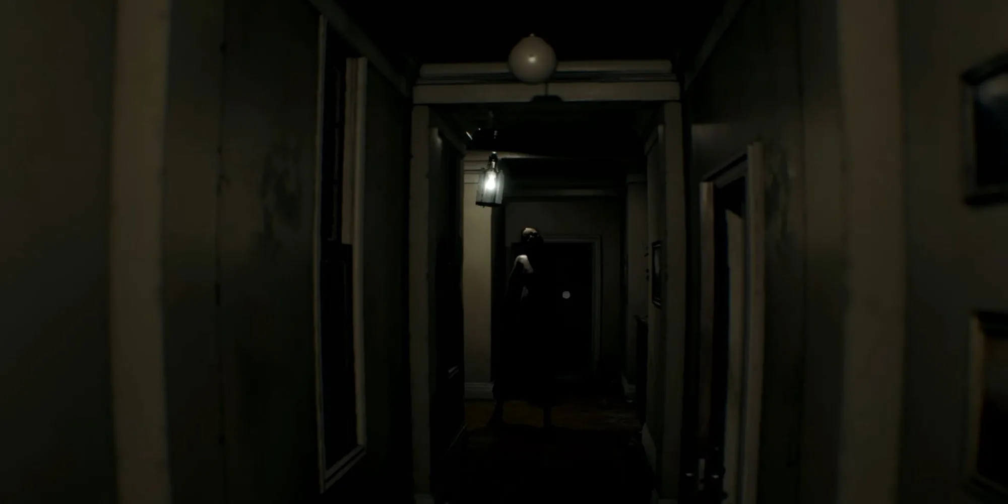 Hình ảnh Lisa ám ảnh trong hành lang game P.T. kinh dị