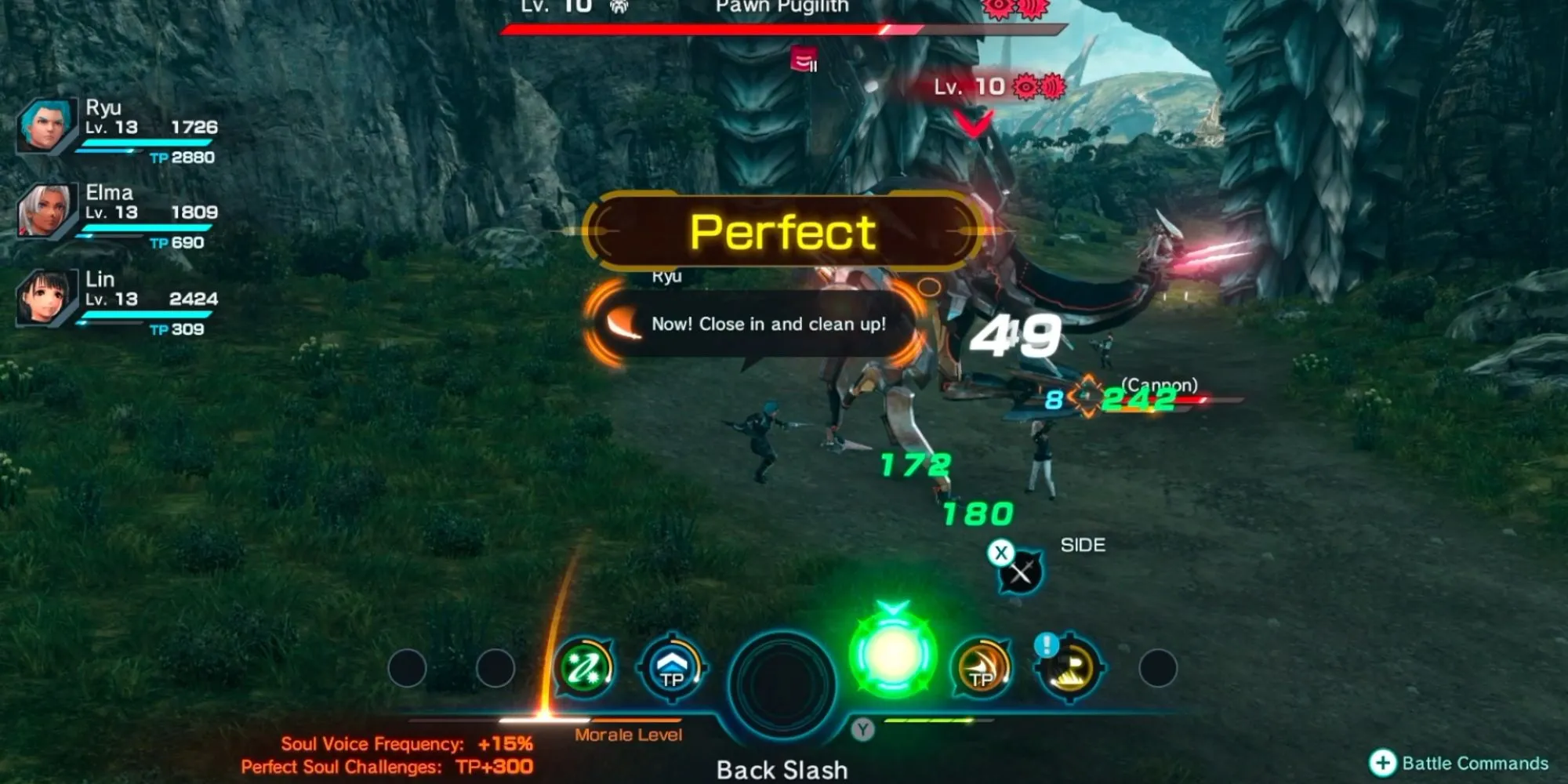 Một trận chiến căng thẳng trong Xenoblade Chronicles X, cho thấy tầm quan trọng của việc chuẩn bị và quản lý TP.