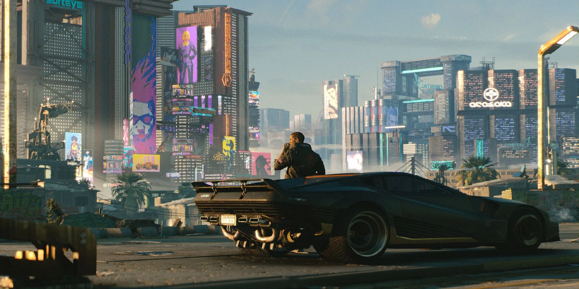 V ngồi trong xe của mình nhìn ra ngoài thành phố Night City trong Cyberpunk 2077